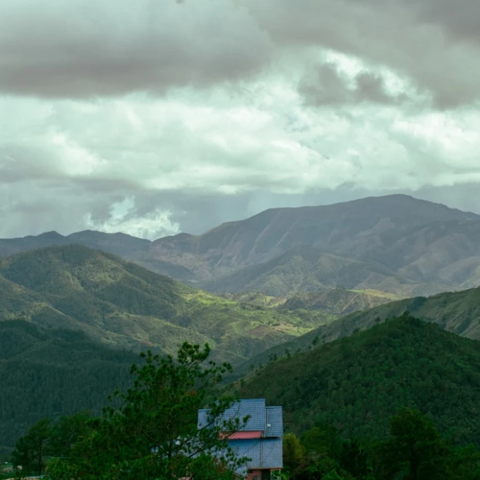 Escape the Ordinary: Discover the Dominican Republic's Serene Lakeside Retreats