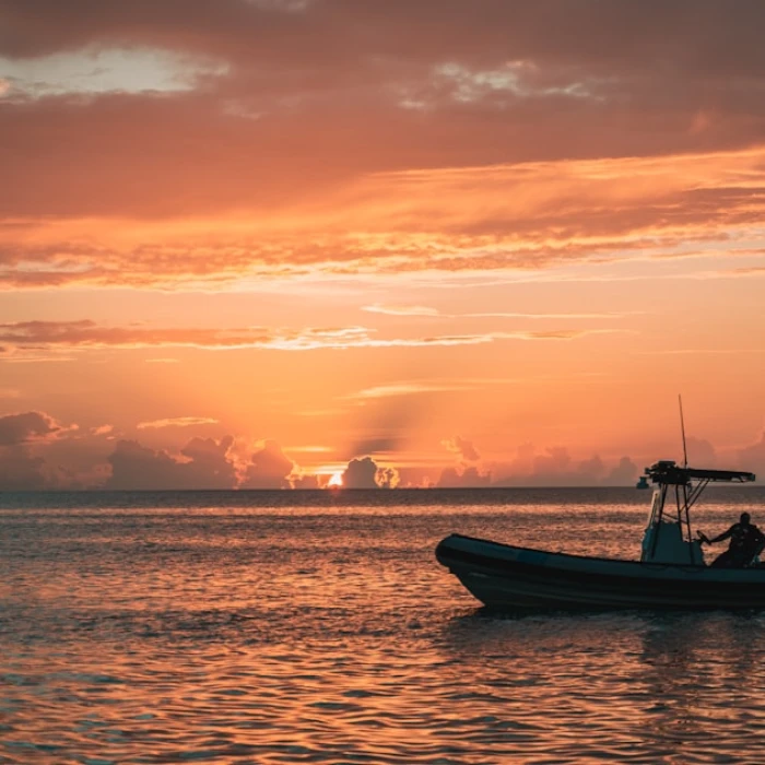 Discover the Iconic Government Buildings of the Cayman Islands: History, Architecture & What to See