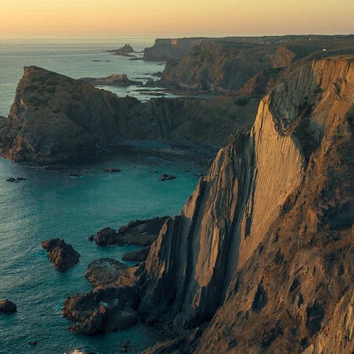 Unlocking Portugal: Your Essential Guide to Cultural Etiquette for Tourists