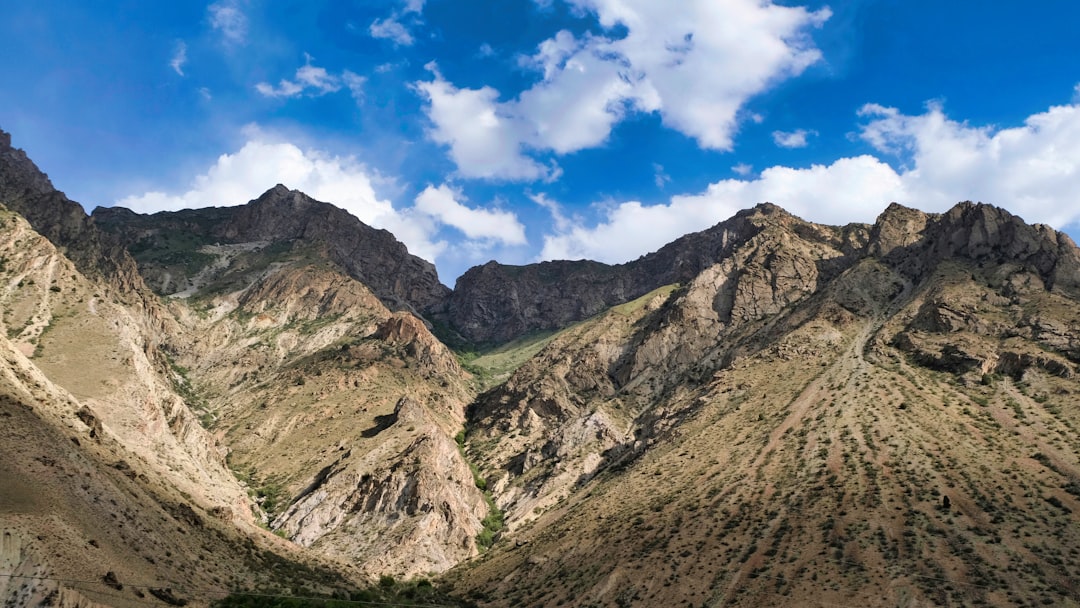 The Best Surf Spots in Tajikistan for All Skill Levels