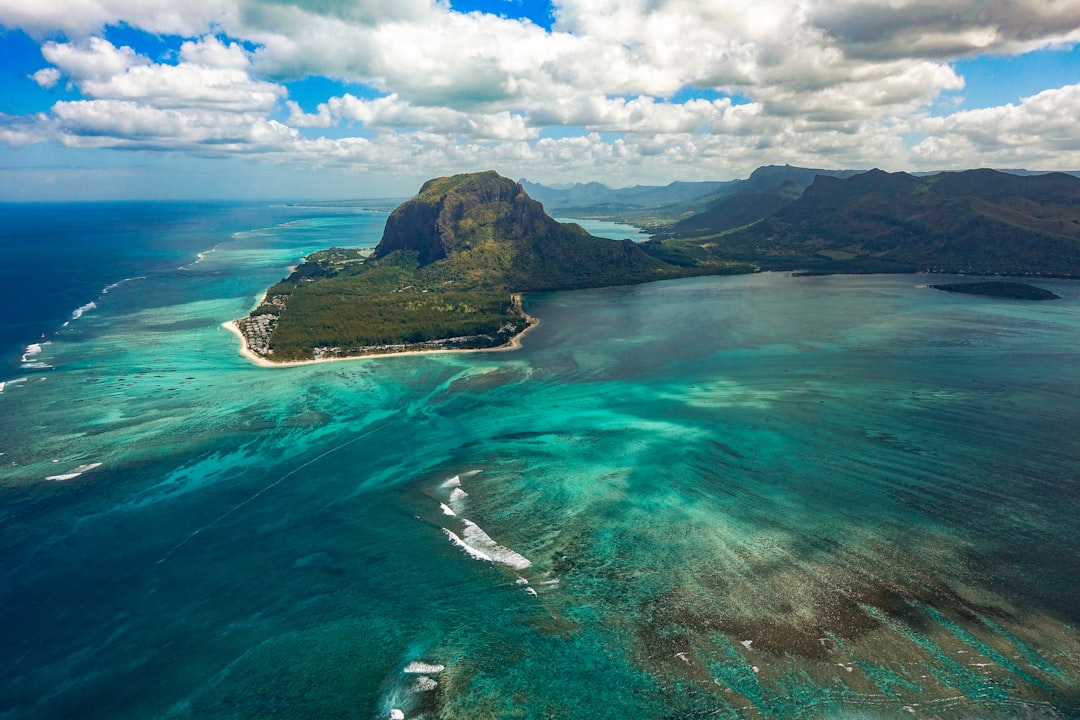 Your Ultimate Guide: Essential Apps to Download Before Visiting Mauritius