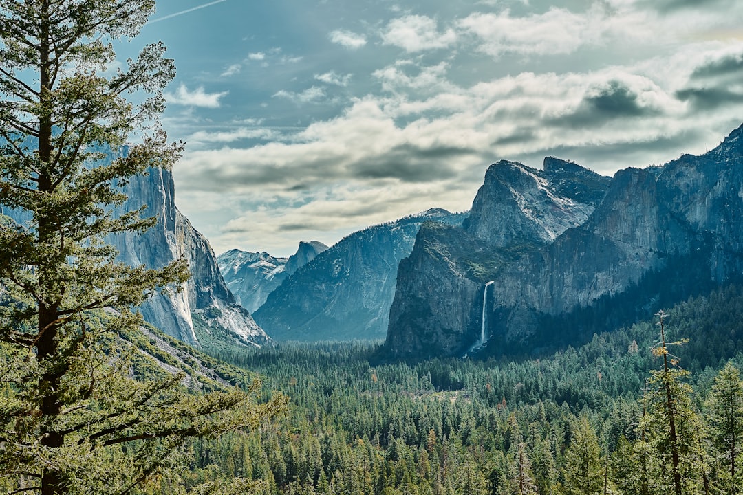 Discover North America's Top Kayaking & Canoeing Destinations