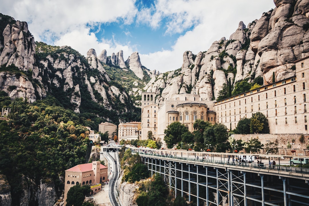 Thrill Seeker's Paradise: Ultimate Guide to Paragliding & Skydiving in Montserrat