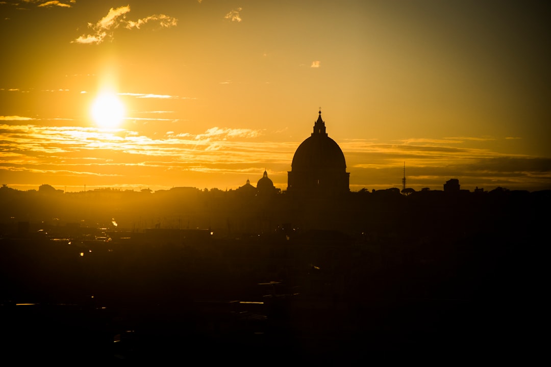 Discover Rome's Most Scenic Bus Routes to Vatican City